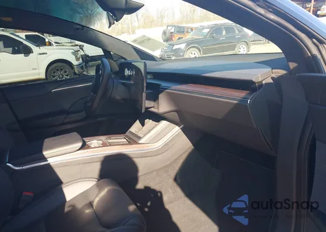 2024 Tesla Model X Long Range из США, поврежденный, VIN 7SAXCDE56RF449749